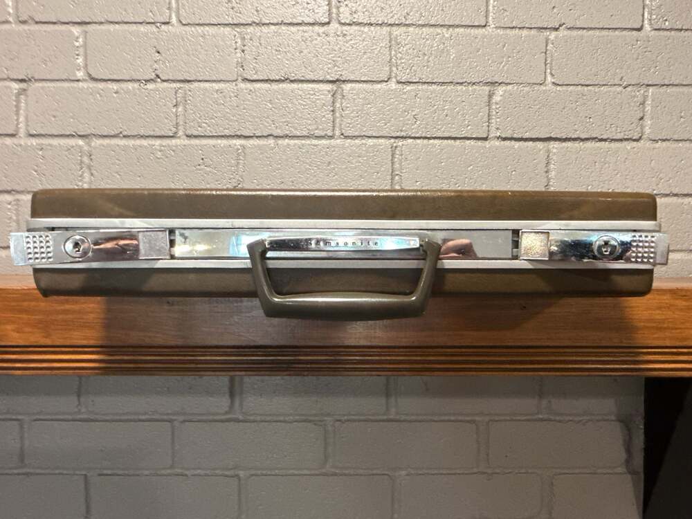 Vintage Samsonite Brown Hardshell Executive Briefcase Attache